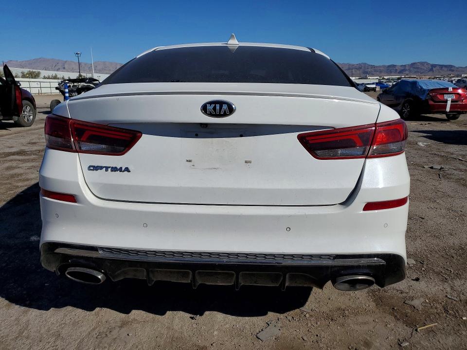 Photo 6 from auction – 2019 KIA OPTIMA with VIN 5XXGT4L36KG318063