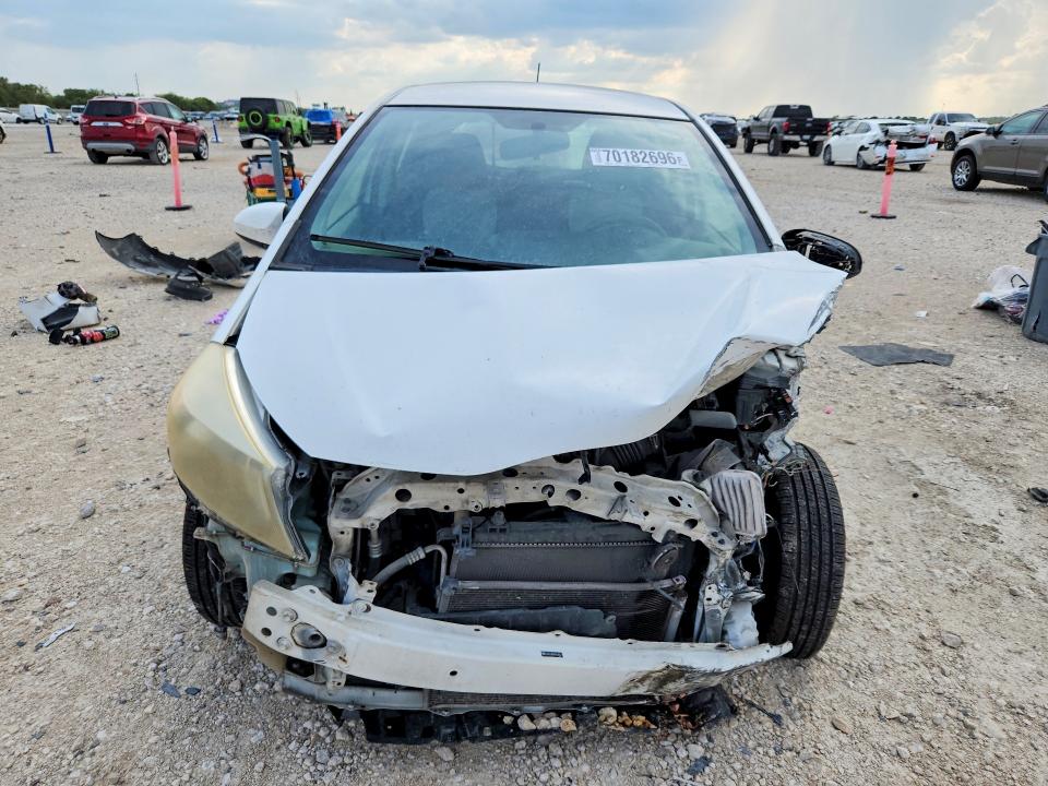 Photo 5 from auction – 2012 TOYOTA YARIS with VIN JTDKTUD38CD538521