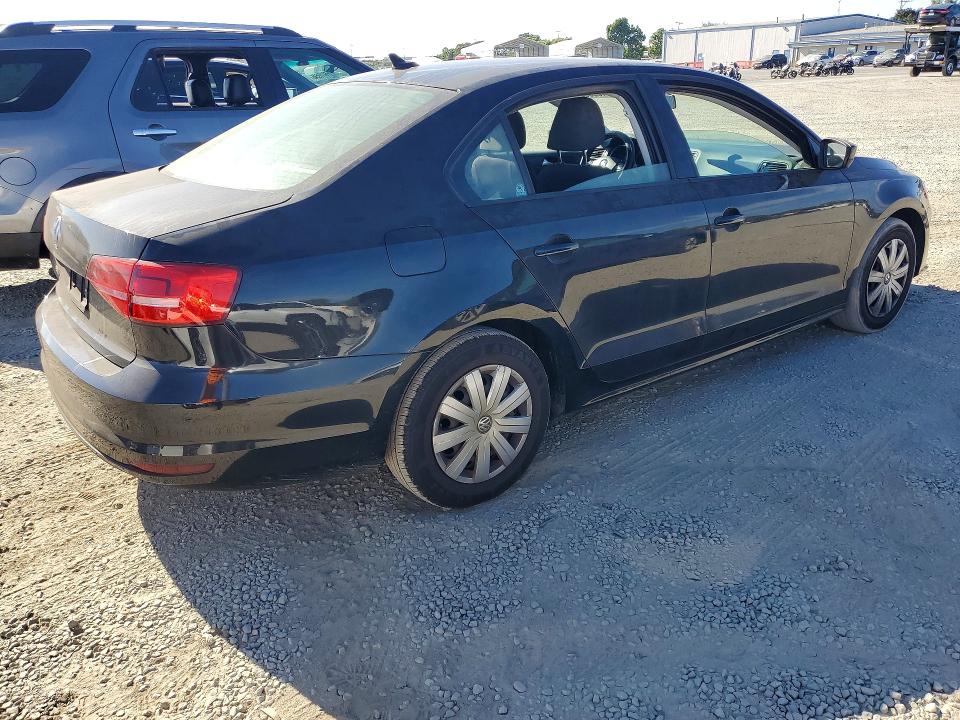 Photo 3 from auction – 2015 VOLKSWAGEN JETTA with VIN 3VW2K7AJ6FM425602