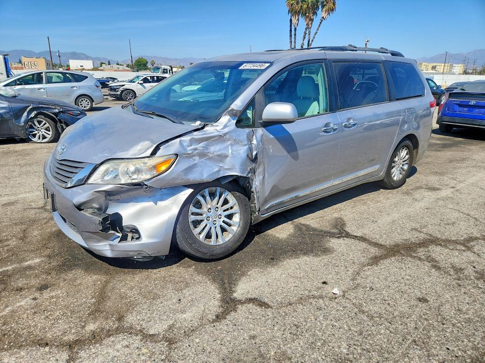 TOYOTA SIENNA 2012 with VIN 5TDYK3DC4CS212744 - Photo from auction