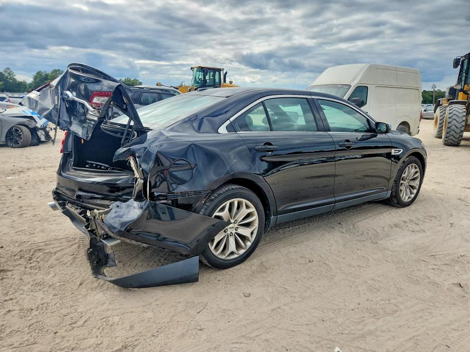 Photo 3 from auction – 2017 FORD TAURUS with VIN 1FAHP2F86HG144278