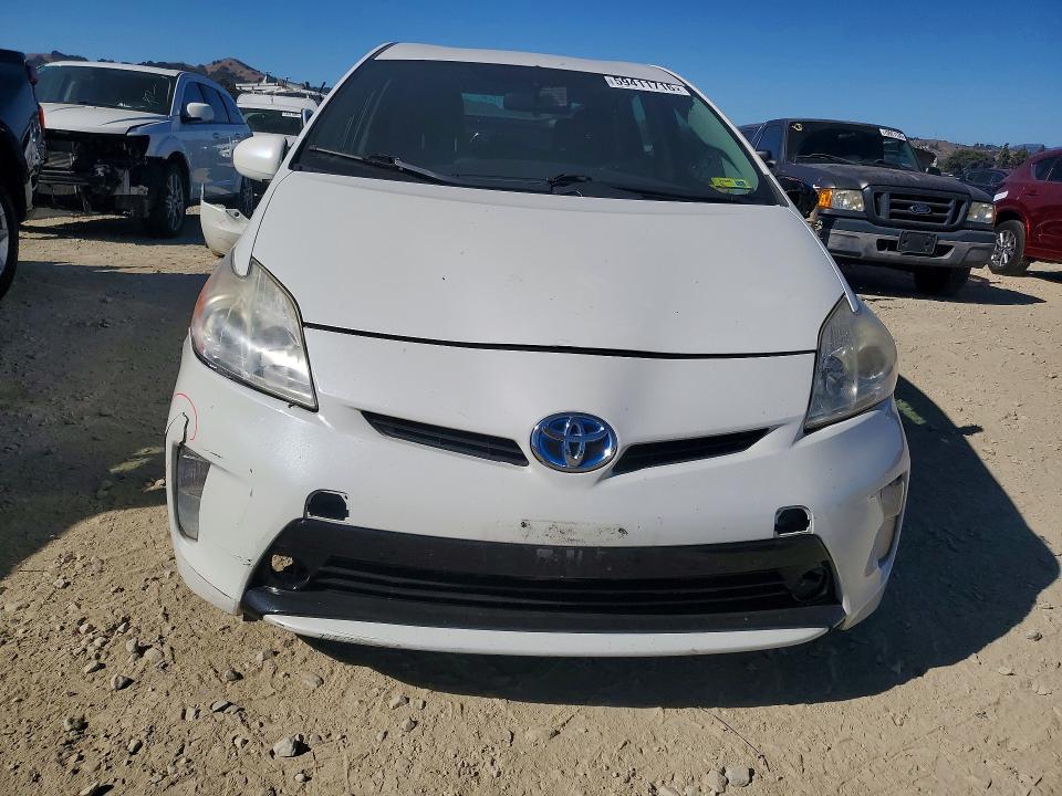 Photo 5 from auction – 2013 TOYOTA PRIUS with VIN JTDKN3DU7D1650081