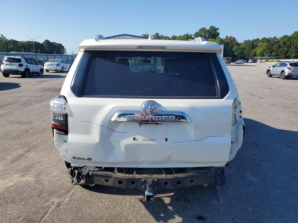 Photo 6 from auction – 2016 TOYOTA 4RUNNER with VIN JTEZU5JR1G5137687