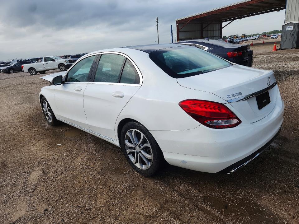 Снимка 2 от търг – 2017 MERCEDES-BENZ C с VIN 55SWF4JB7HU192027
