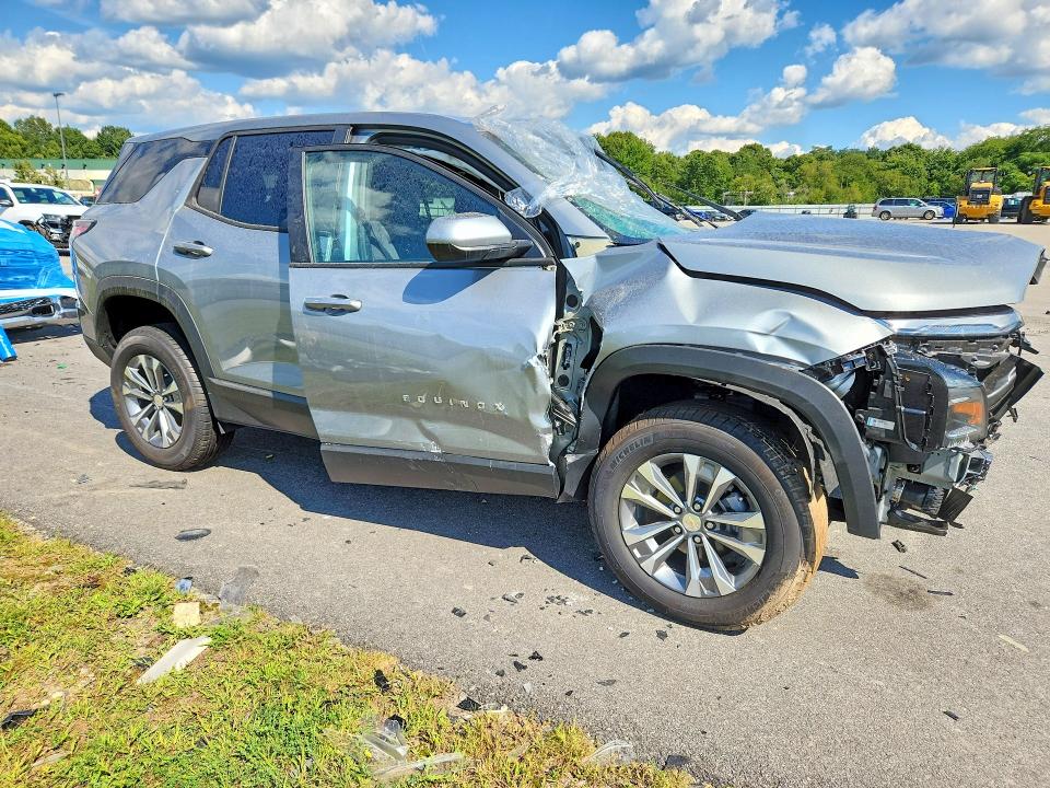 Photo 4 from auction – 2026 CHEVROLET EQUINOX with VIN 3GNAXPEGXTL506996