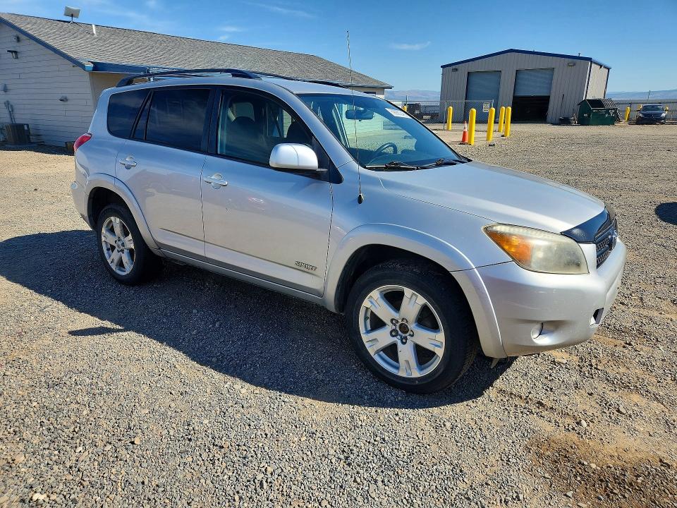 Photo 4 from auction – 2006 TOYOTA RAV4 with VIN JTMBD32V165017392