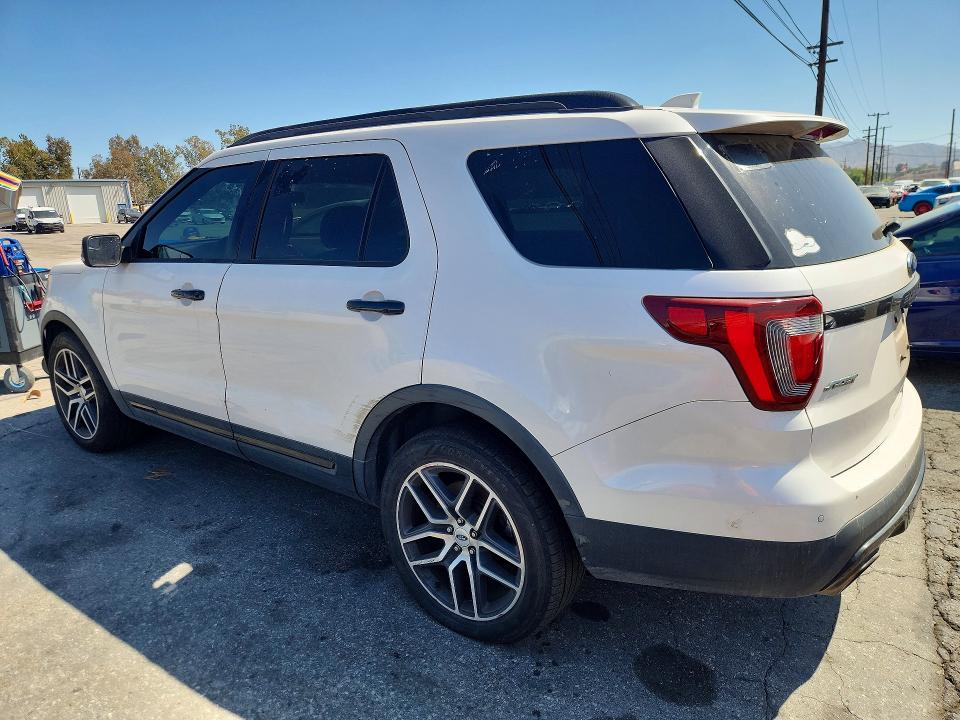 Photo 2 from auction – 2017 FORD EXPLORER with VIN 1FM5K8GT6HGD90101