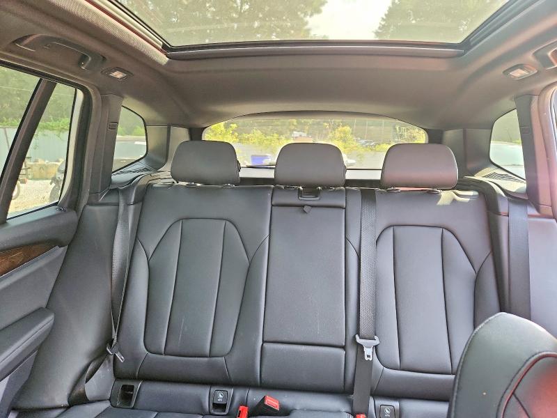 Photo 10 from auction – 2019 BMW X3 with VIN 5UXTR7C56KLR39625