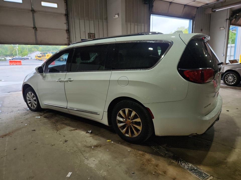 Zdjęcie 2 z aukcji – 2018 CHRYSLER PACIFICA z VIN 2C4RC1BG8JR114818