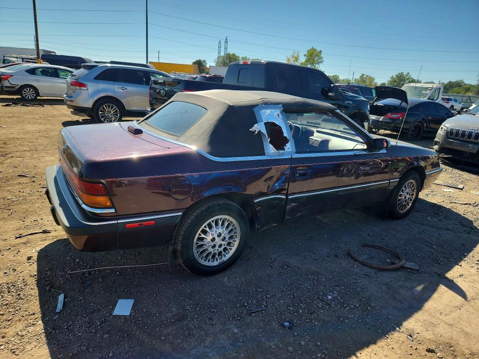 Zdjęcie 3 z aukcji – 1993 CHRYSLER LEBARON z VIN 1C3XU4538PF642376