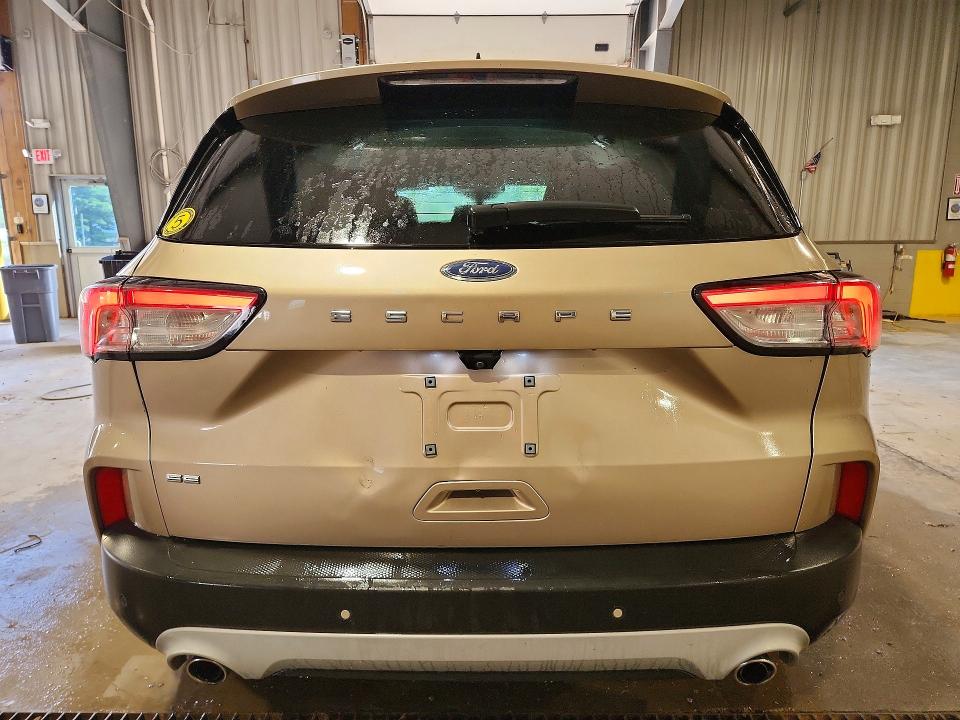 Photo 6 from auction – 2021 FORD ESCAPE with VIN 1FMCU0G69MUA67864