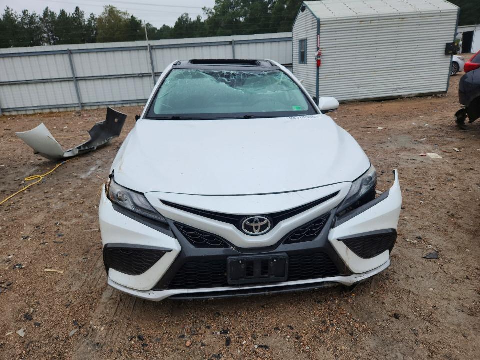 Снимка 5 от търг – 2021 TOYOTA CAMRY с VIN 4T1K61AK0MU516611