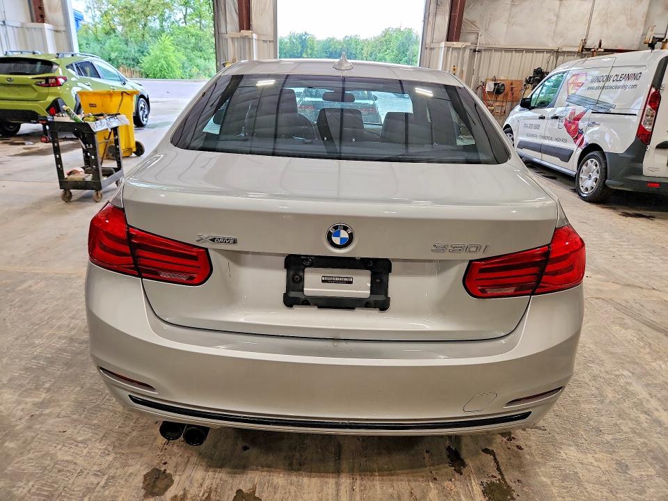Photo 6 from auction – 2018 BMW 330 with VIN WBA8D9G59JNU70736