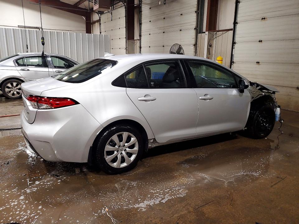 Снимка 3 от търг – 2022 TOYOTA COROLLA с VIN 5YFEPMAE2NP375596