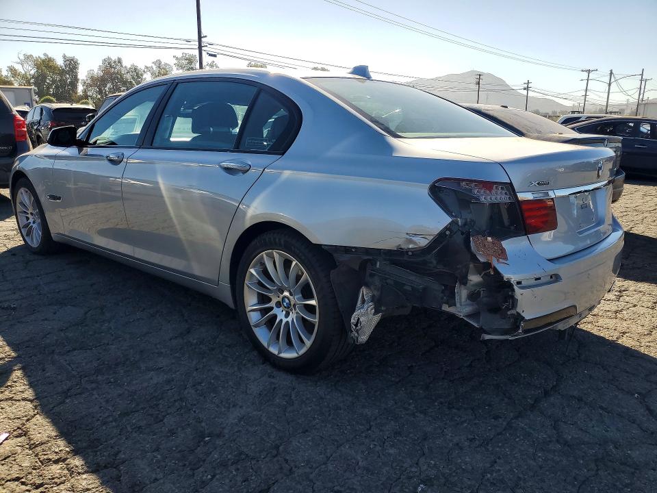 Photo 2 from auction – 2014 BMW 750 with VIN WBAYF8C56ED652741