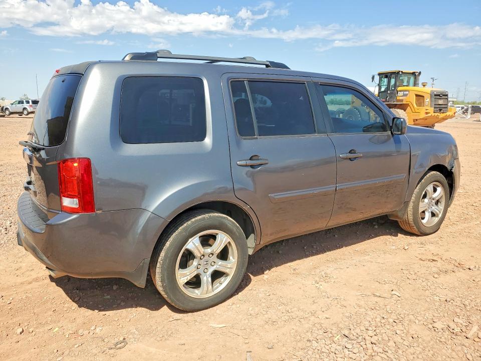 Photo 3 from auction – 2013 HONDA PILOT with VIN 5FNYF3H45DB020181