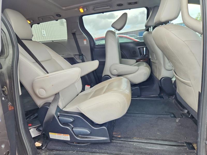 Photo 11 from auction – 2015 TOYOTA SIENNA with VIN 5TDDK3DC2FS101791