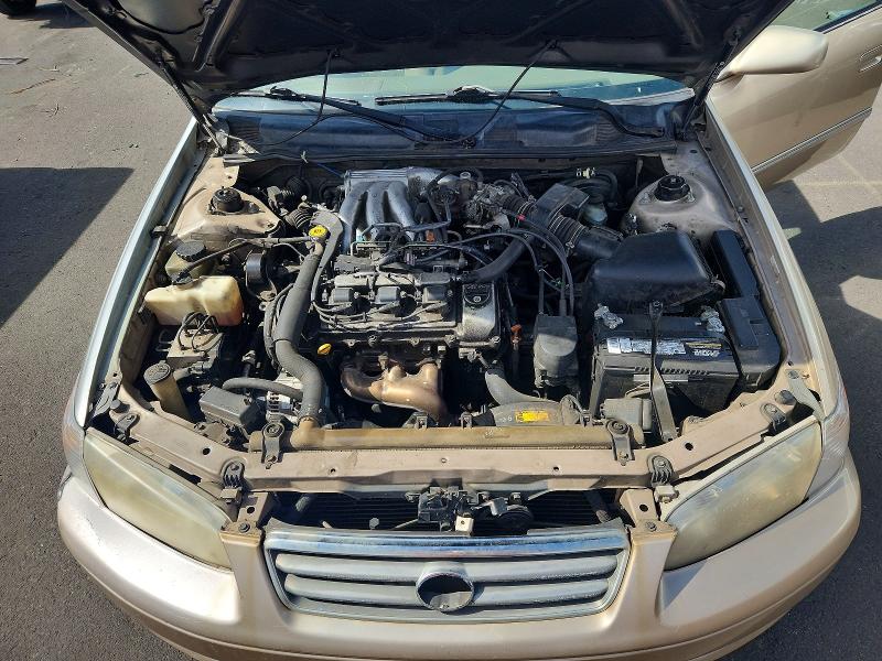 Photo 11 from auction – 2001 TOYOTA CAMRY with VIN JT2BF28K510311927