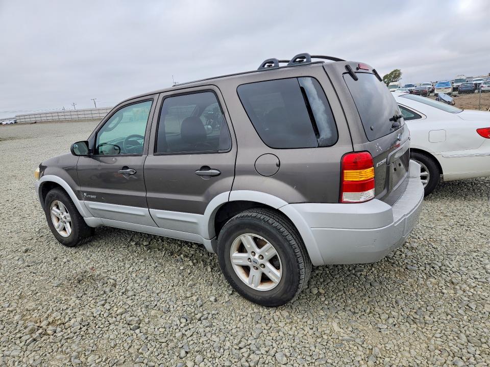 Photo 2 from auction – 2006 FORD ESCAPE with VIN 1FMCU96H56KC56081