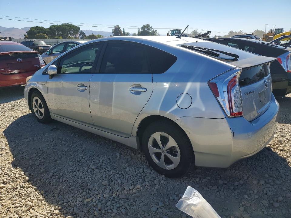 Photo 2 from auction – 2012 TOYOTA PRIUS with VIN JTDKN3DU3C5437748