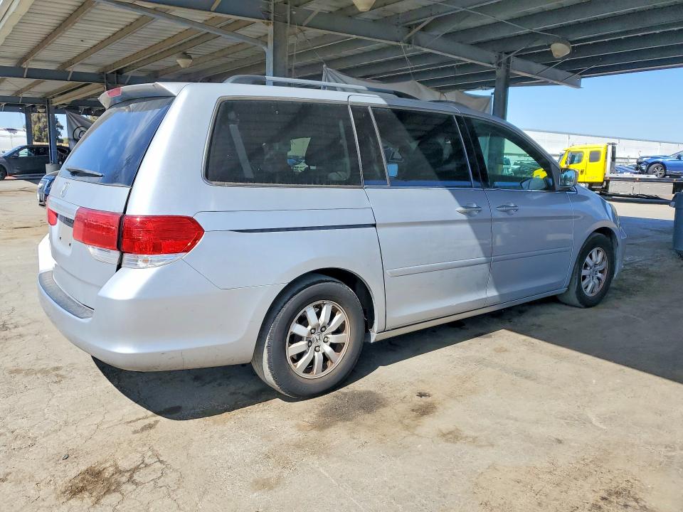 Photo 3 from auction – 2010 HONDA ODYSSEY with VIN 5FNRL3H73AB067034