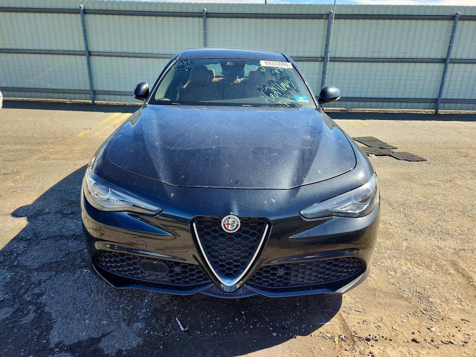 Снимка 5 от търг – 2020 ALFA ROMEO GIULIA с VIN ZARFANBN6L7629664