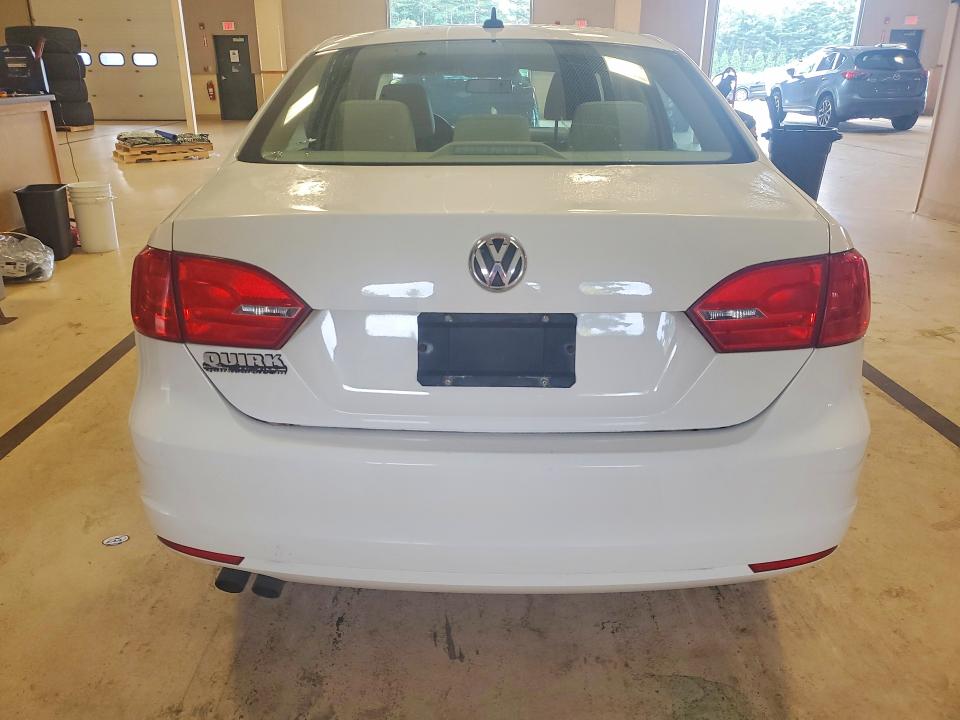 Photo 6 from auction – 2012 VOLKSWAGEN JETTA with VIN 3VWBP7AJ2CM427439