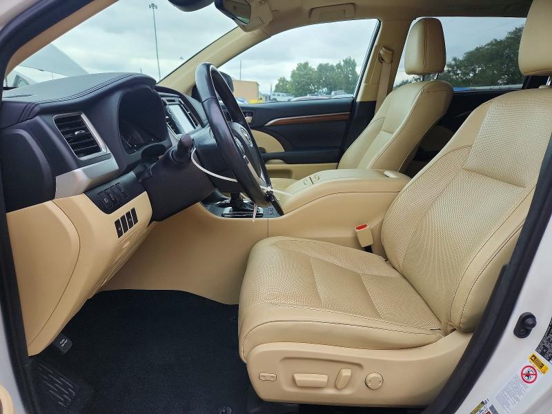 Снимка 7 от търг – 2018 TOYOTA HIGHLANDER с VIN 5TDDZRFH6JS866115