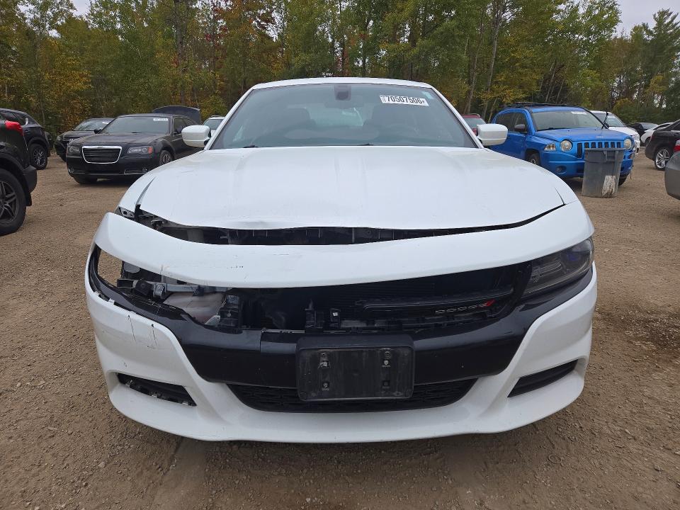 Снимка 5 от търг – 2017 DODGE CHARGER с VIN 2C3CDXJG8HH526040