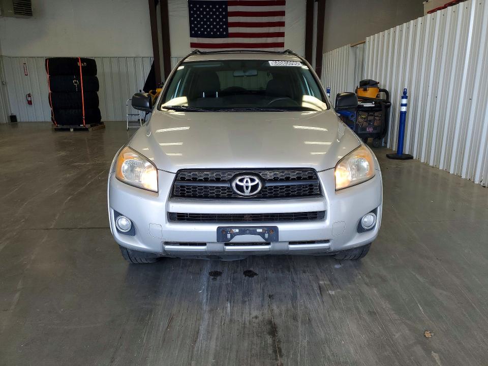Photo 5 from auction – 2009 TOYOTA RAV4 with VIN JTMBF32V495012928