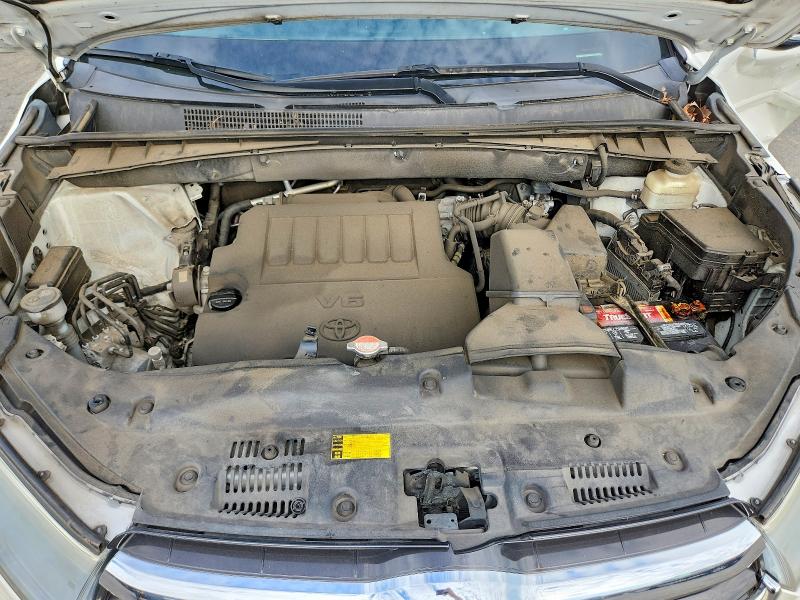 Photo 12 from auction – 2016 TOYOTA HIGHLANDER with VIN 5TDDKRFH2GS329125