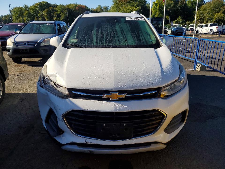 Photo 5 from auction – 2018 CHEVROLET TRAX with VIN KL7CJLSB5JB681155