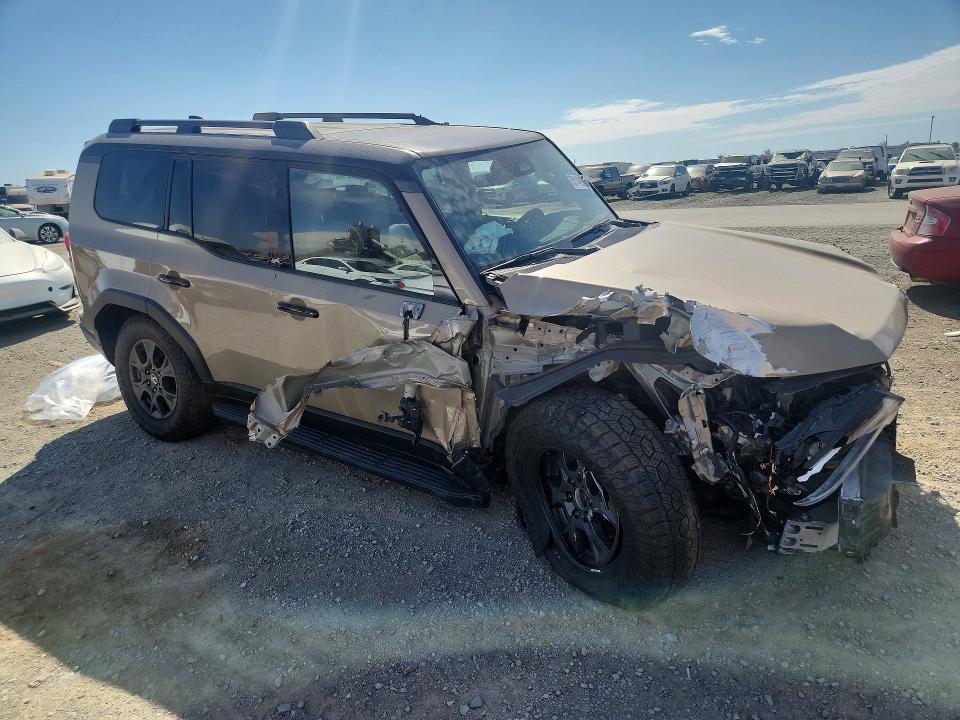 Photo 4 from auction – 2025 LEXUS GX 550 with VIN JTJTBCDX3S5052967