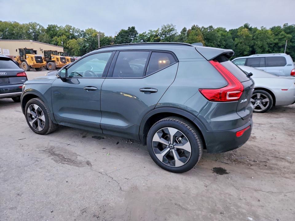 Photo 2 from auction – 2026 VOLVO XC40 with VIN YV4L12UJ5T2818693