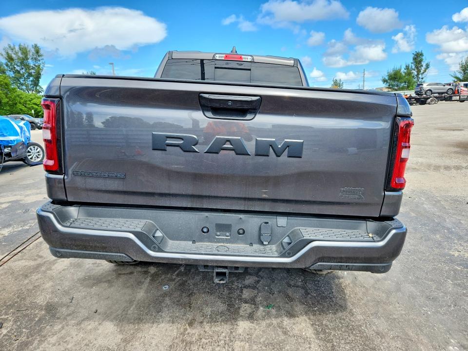 Zdjęcie 6 z aukcji – 2025 RAM 1500 z VIN 1C6RREFGXSN189767