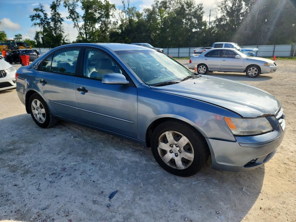 Photo 4 from auction – 2010 HYUNDAI SONATA with VIN 5NPET4AC9AH607208