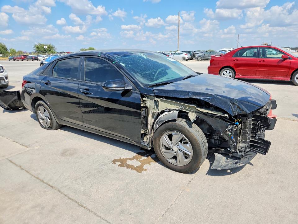 Снимка 4 от търг – 2025 HYUNDAI ELANTRA с VIN KMHLL4DG8SU942615