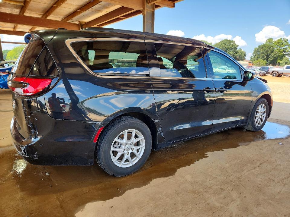 Photo 3 from auction – 2022 CHRYSLER PACIFICA with VIN 2C4RC1BG1NR178866