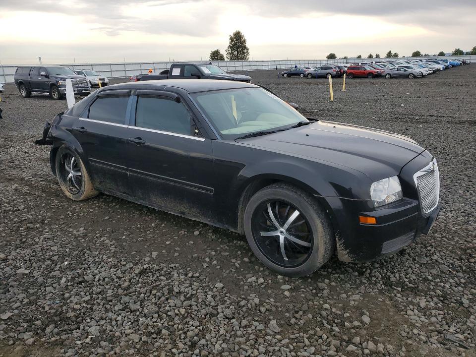 Снимка 4 от търг – 2005 CHRYSLER 300 с VIN 2C3JA43R55H569243