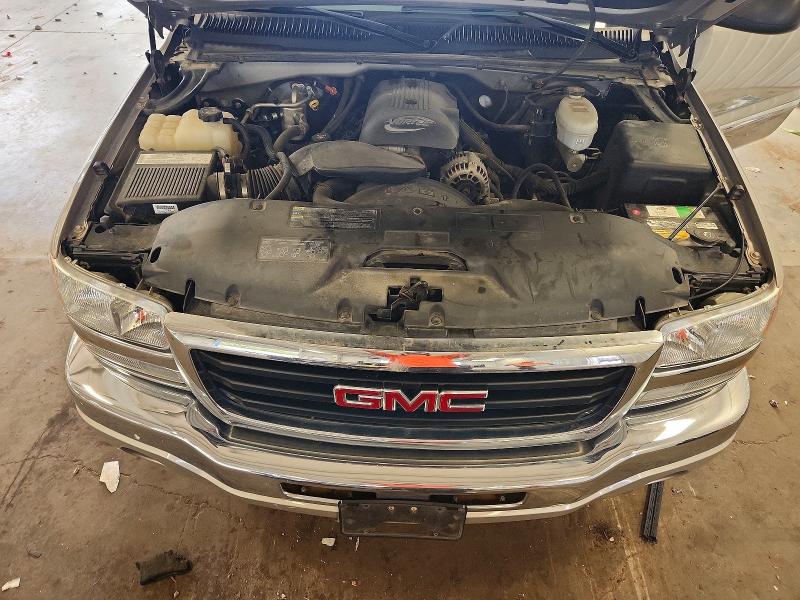 Photo 11 from auction – 2004 GMC NEW SIERRA with VIN 2GTEK19T241240339