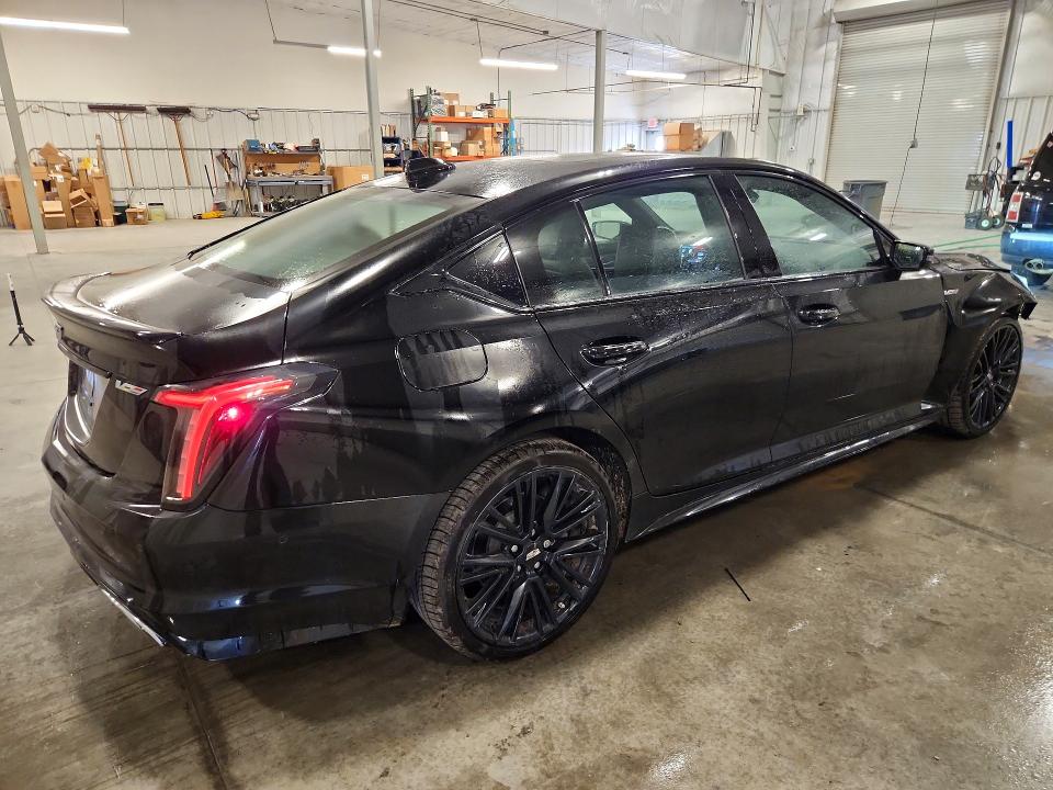 Снимка 3 от търг – 2021 CADILLAC CT5-V с VIN 1G6DV5RW6M0115363