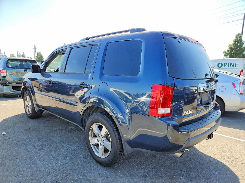 Photo 2 from auction – 2010 HONDA PILOT with VIN 5FNYF3H52AB011099