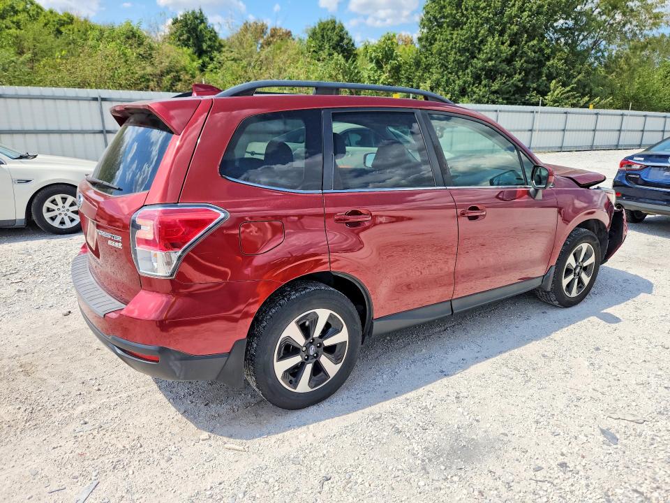 Фото 3 с аукциона – 2017 SUBARU FORESTER с VIN JF2SJAJC2HH406431