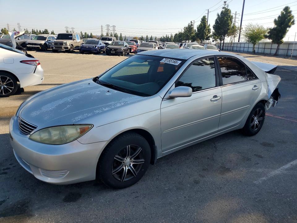 TOYOTA CAMRY 2005 with VIN 4T1BE32K25U599683 - Photo from auction