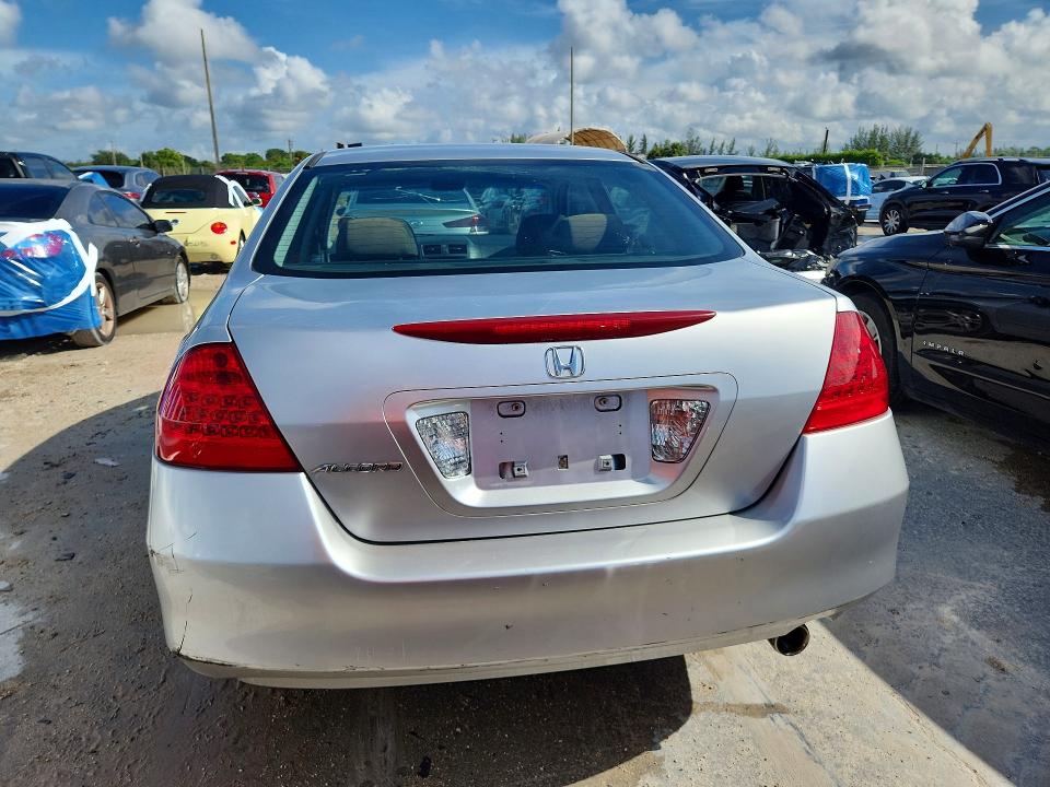 Photo 6 from auction – 2007 HONDA ACCORD with VIN 1HGCM56777A044117