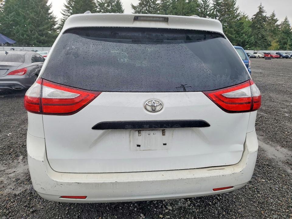 Photo 6 from auction – 2016 TOYOTA SIENNA with VIN 5TDZK3DC1GS748352