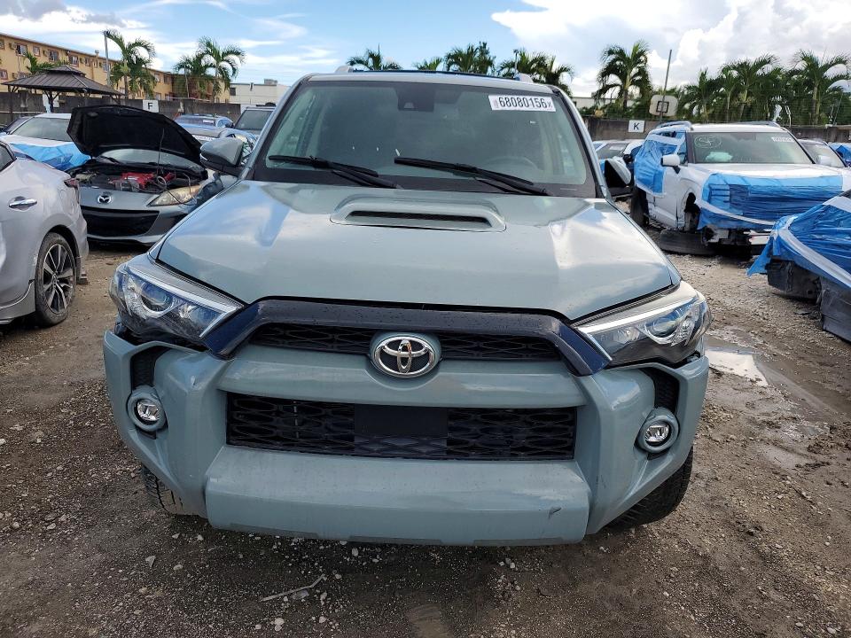 Photo 5 from auction – 2022 TOYOTA 4RUNNER with VIN JTERU5JR2N6007568
