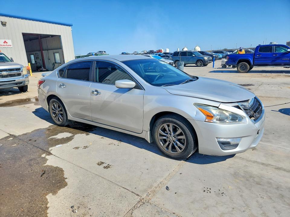 Photo 4 from auction – 2015 NISSAN ALTIMA with VIN 1N4AL3AP0FC588343