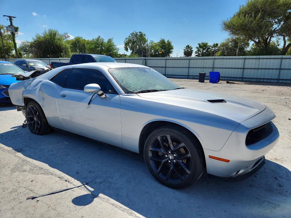 Снимка 4 от търг – 2020 DODGE CHALLENGER с VIN 2C3CDZAG4LH110099