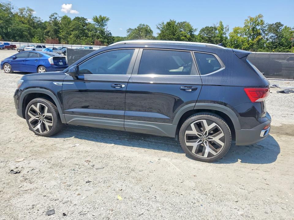 Снимка 2 от търг – 2023 VOLKSWAGEN TAOS с VIN 3VV2X7B28PM313348